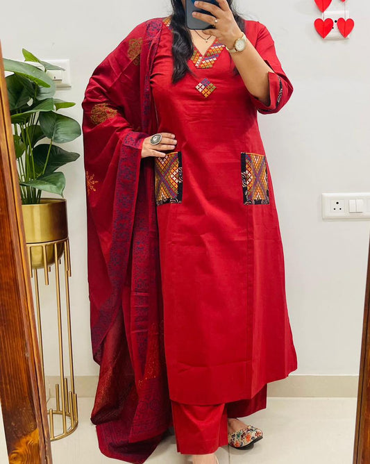V-Neck Ethnic Kurti, Pant & Dupatta Set