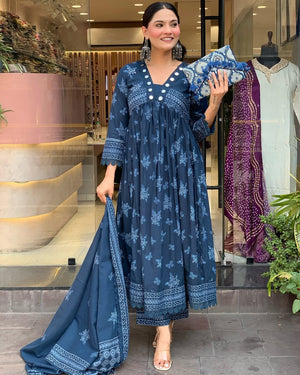 Elegant Anarkali Kurta Set