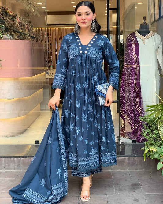 Elegant Anarkali Kurta Set