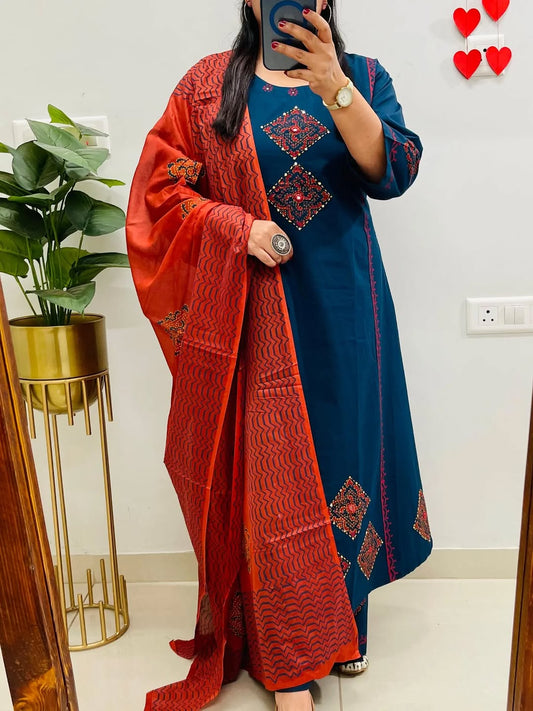 Kurta Pant with Dupatta Suit Set