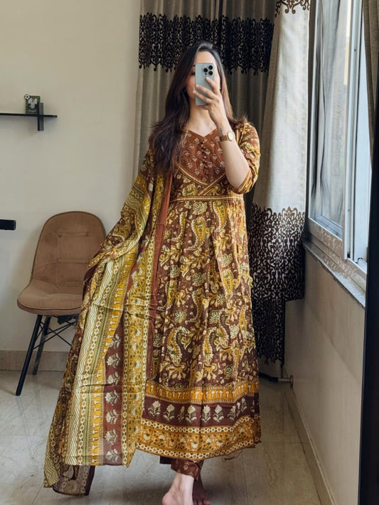 Anarkali Kurta, Pant & Dupatta Set