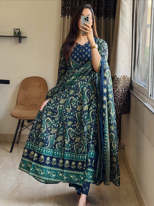 Anarkali Kurta, Pant & Dupatta Set