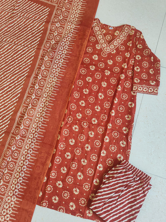 Vibrant Floral Print Kurti Pant & Dupatta Set