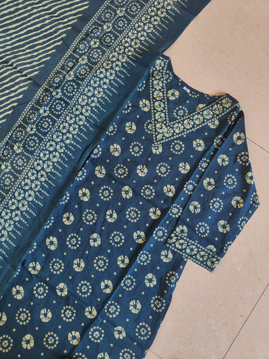 Vibrant Floral Print Kurti Pant & Dupatta Set